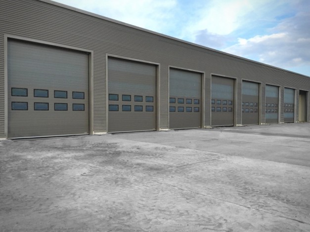 sectional doors from the outside in the automotive logistics
