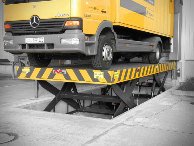 Deutsche Post AG – Long-Load Lift or Tandem Lift Table without roll safety device