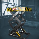 Dock Lift – scissor lifting table in final assembly