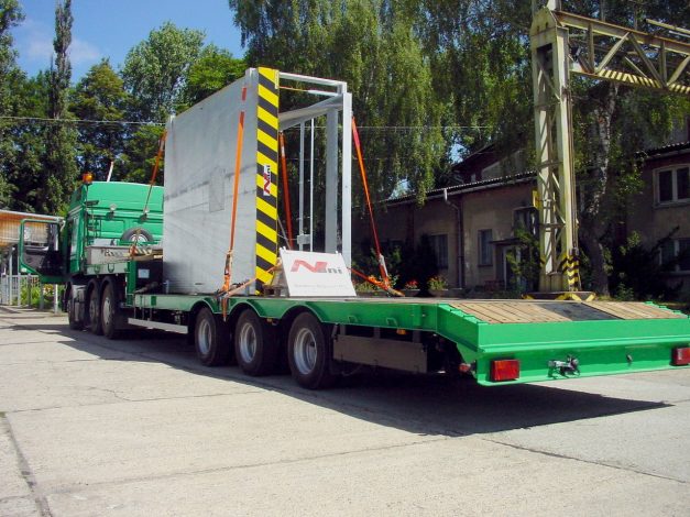 Transport of lifting table