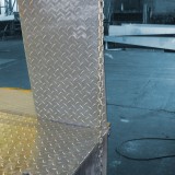 Override flap on a lifting table